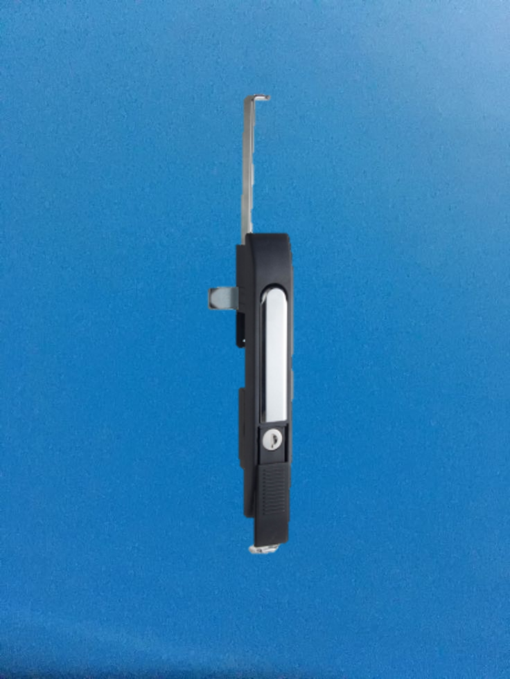 CERRADURA ABATIBLE TRES PUNTOS MANIJA ESPEJO LLAVE TIPO YALE MS 828-1 - Accemec Kira Lima